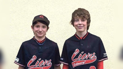 Haben den Sprung in die Bayernauswahl geschafft: die  Jugendspieler der Schwaiger Baseballer Jan Endrejat und  David Grimes. 	 (Foto: bb)