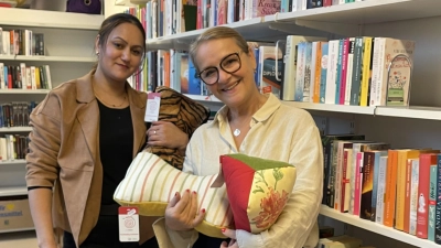 Klawotte Kinder &amp; kreativ-Leitung Spiri Schnabel (r.) und ihre Stellvertreterin Najia Ahmadi (l.) hoffen noch eine Lösung für ihr Herzensprojekt. (Foto: hw)