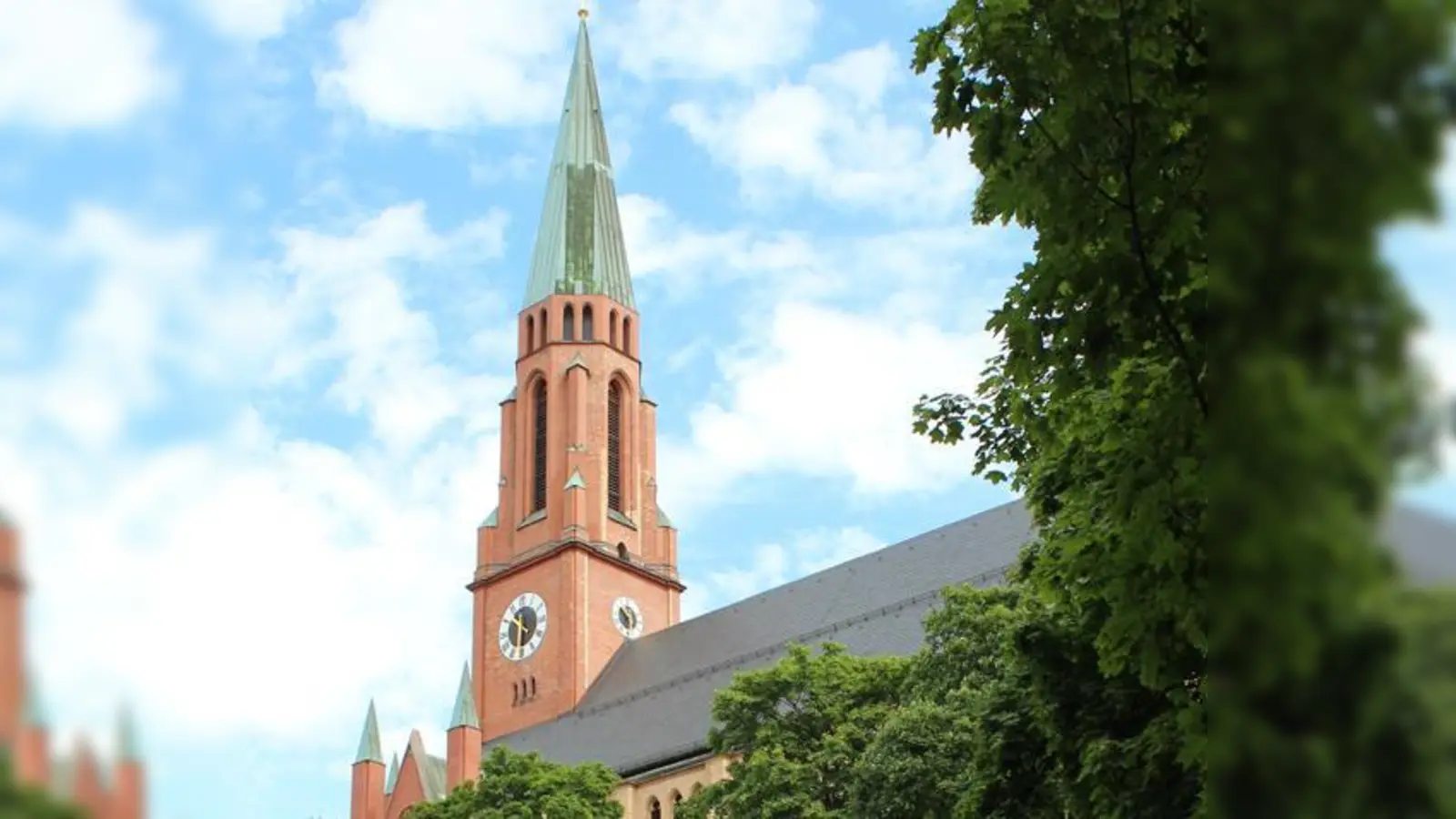 Eines der Wahrzeichen Haidhausens: die 1879 eingeweihte katholische Pfarrkirche St. Johann Baptist am Johannisplatz.  (Foto: Pfarrverband Haidhausen)