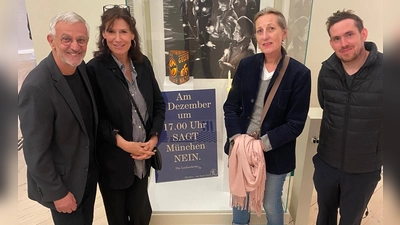 Die Lichterkette e.V. sind überzeugt, dass gesellschaftlicher Zusammenhalt im Kleinen beginnt (von links): Peter Probst, Myriam Zube-Brock, Christine von Preyss (alle drei Vorstände) und Joel Zambito (Geschäftsführer). (Foto: Lichterkette)