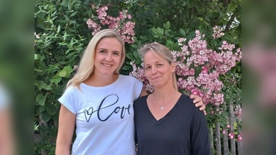 Monique Ldwig und Steffi Schatz-Tisler sind mit Leib und Seele Tagespflegepersonen. (Foto: Trommen)