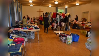 Nicht nur Kleidung, sondern auch Spielsachen und vieles mehr gibt es beim Basar der Gustav-Adolf-Gemeinde. (Foto: VA)