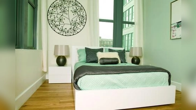 Parkett schafft Eleganz und Wohnqualität in die eigenen vier Wände. (Foto: photos.com)