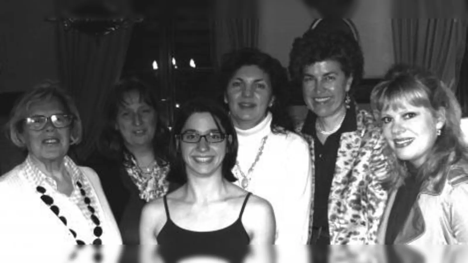 Führende FU-Frauen: (v.l.) Bezirksvorsitzende Elisabeth Schosser, Alexandra Gaßmann, Sabine Schuster, Gabi Dietrich, Renate Unterberg und Alexia Kaempfel. (Foto: pi)