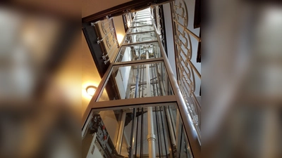 Das Treppenhaus wurde in den letzten zwei Jahren restauriert und in den ursprünglichen Zustand zurückversetzt. (Foto: Gärtner)