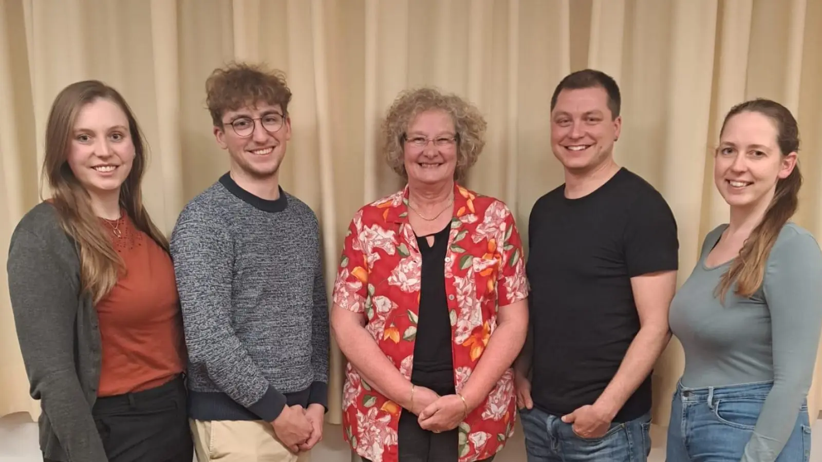 Den Vorstand des Faschingsclubs Laim bilden (von links): Anja Sommerfeld, Tobias Meisinger, Faschingsclubpräsidentin Christine Rygol, Christian Beck und Nicole Kohler. (Foto: FCL)