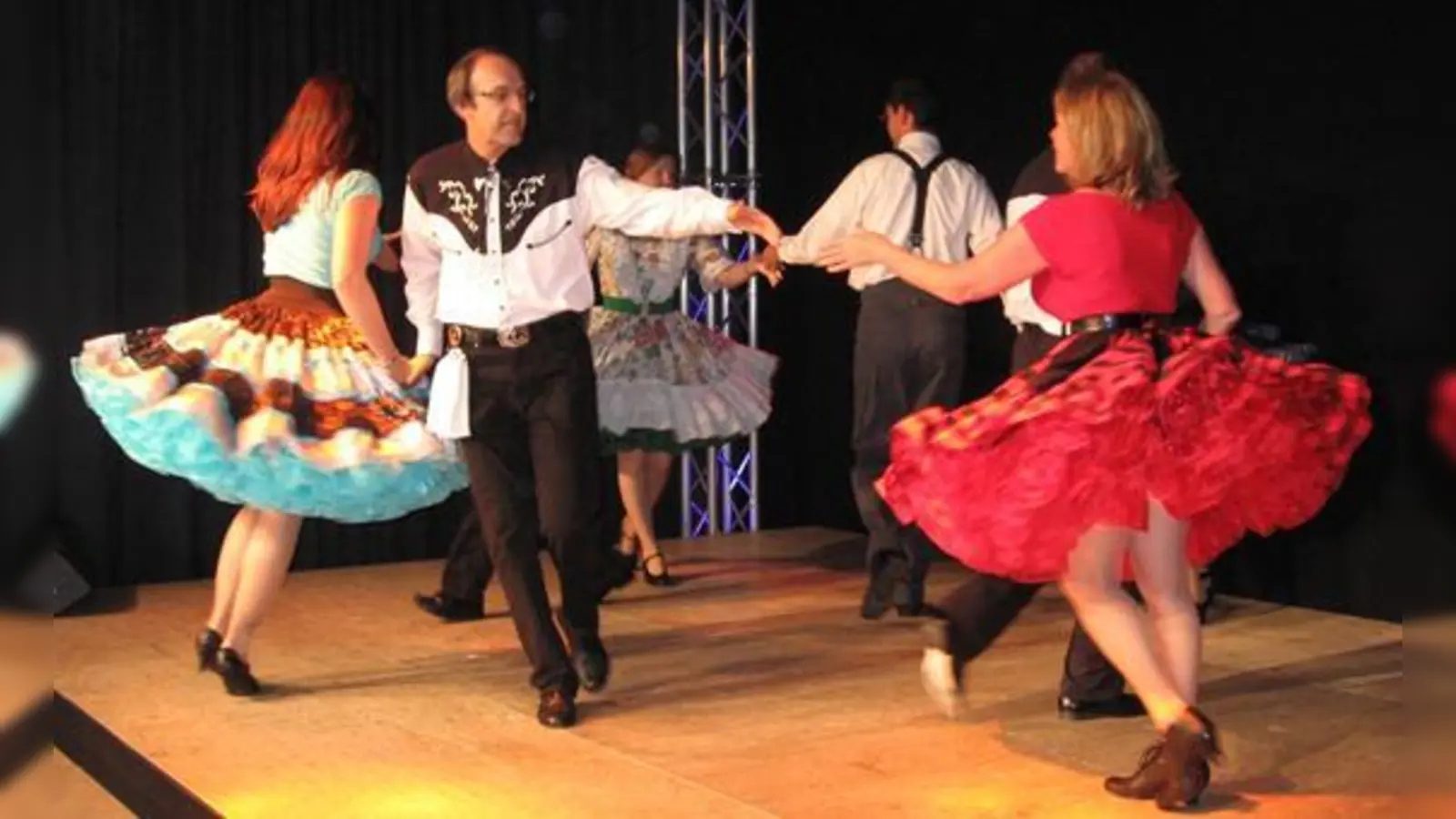 Schon bei den Kulturtagen Trudering-Riem haben die Tänzer der Munich Square Devils ihr Können gezeigt.  (Foto: Verein)