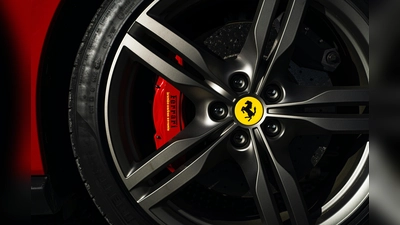 Typisch München? Ein Mann gab Gas mit seinem Ferrari auf der Leo.  (Foto: CCO)