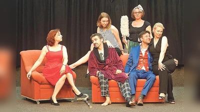 Seit Ende 2008 ist das Ensemble ein gemeinnütziger und von der Landeshauptstadt München geförderter Verein, der seitdem mit unterschiedlichen Regisseuren zusammenarbeitet.  (Foto: VA)