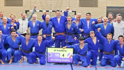 Die Kampfgemeinschaft Aibling-Grafing darf sich über den 1. Platz in der Bayernliga freuen.  (Foto: Ampletzer Paul )