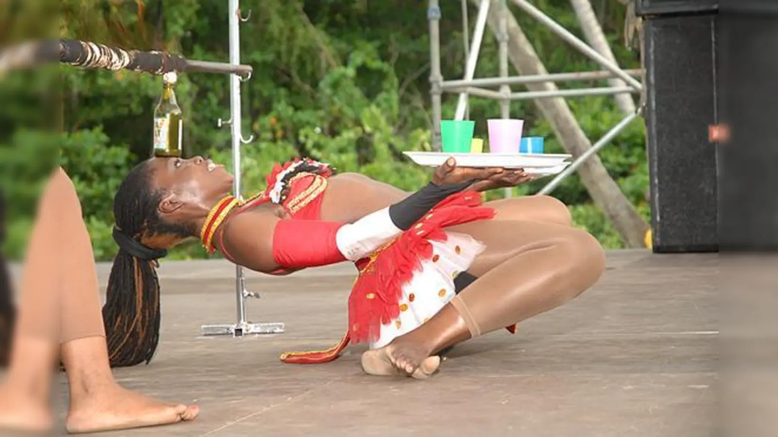 Limbotänzerin aus Tobago.  (Foto: VA)