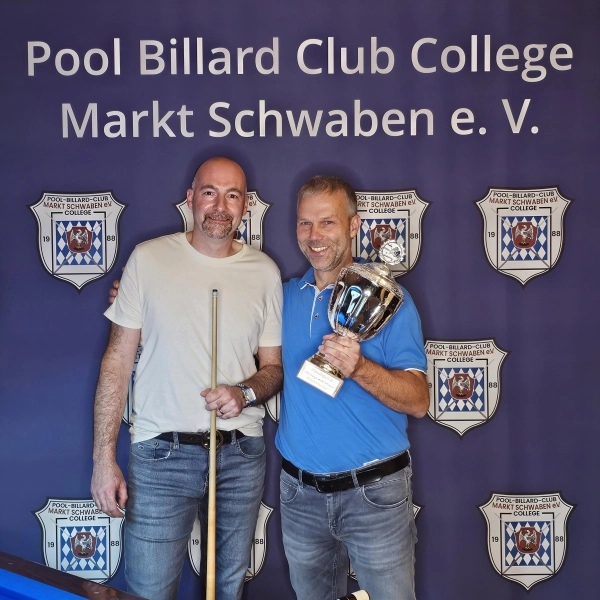 Die beiden Finalisten Rafael Di Florio und Thomas Deuter bei den Vereinsmeisterschaften des PBC College Markt Schwaben. (Foto: PBC)