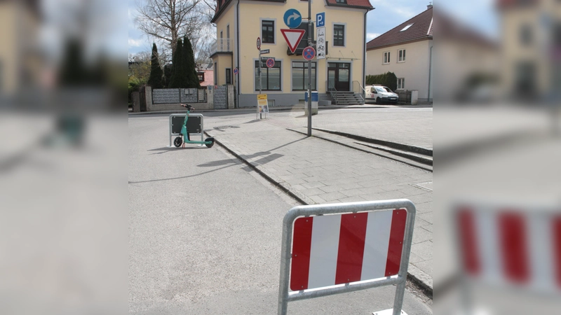 Gähnende Leere: Recht verloren steht ein einziger E-Scooter in der noch neuen „GAF” an der Grünbauerstraße. (Foto: job)