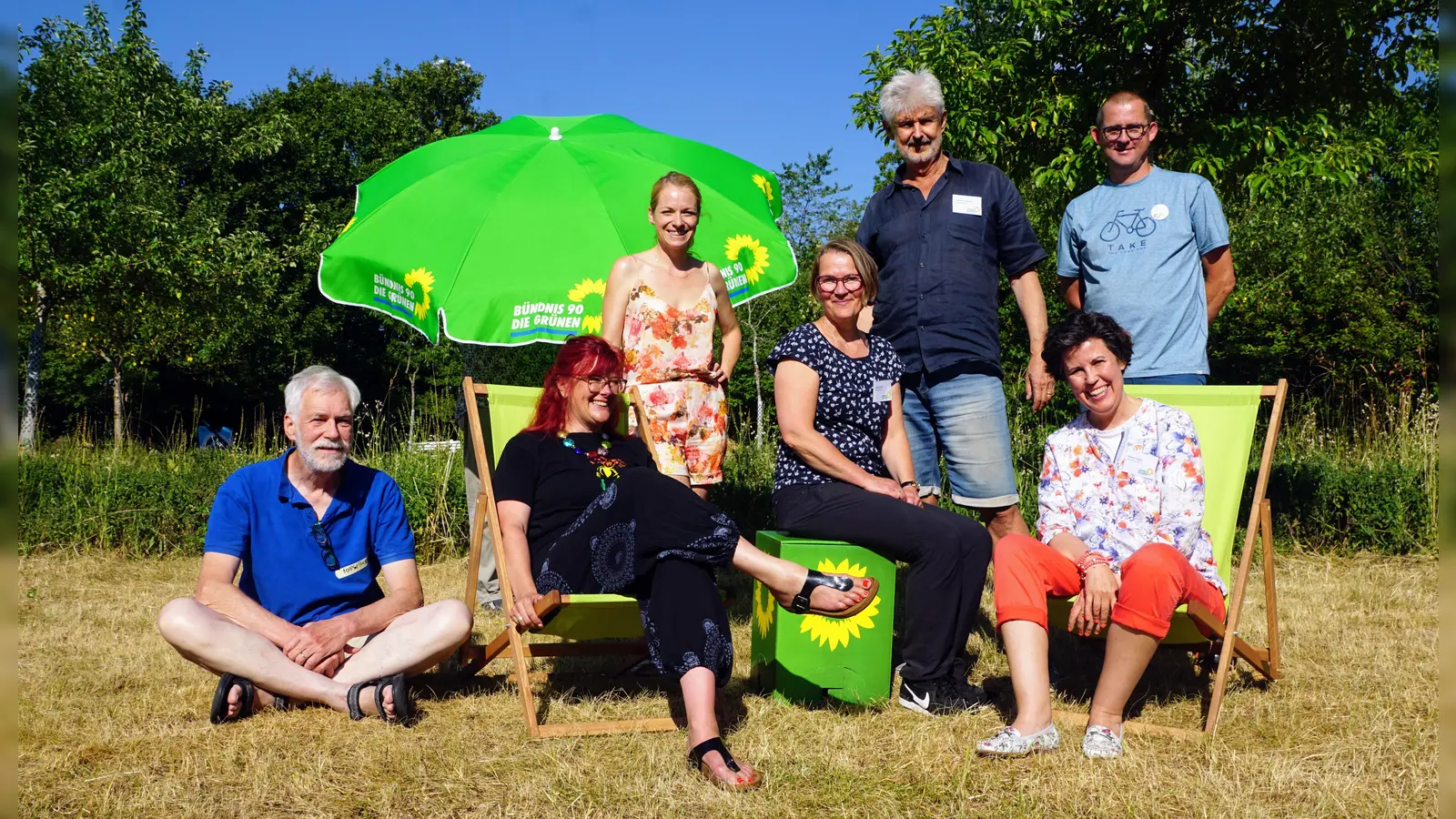Starkes Team (von links): Martin Pilgram, Landtagskandidatin Andrea Schute-Krauss, Annika Schramm, Anja Kiemle, Herbert Gebauer, Diana Franke und Jeroen van Doesburg haben das Grüne Familienpicknick organisiert. (Foto: Martin Pilgram)