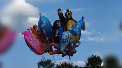 Was wäre ein Ausflug auf den Grasmarkt ohne einen bunten Luftballon?! (Foto: hw)