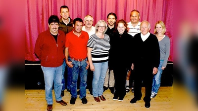 Das Ensemble des Theatervereins Langenpreising hat mit den Proben zu Da Hochstandsjosef begonnen.  	 (Foto: sy)