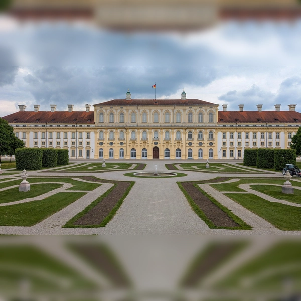 Ziel einer der beiden Touren ist die Schlossanlage Oberschleißheim; im Bild das Neue Schloss.  (Foto: © MVV)