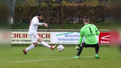 Nicht mehr wie bisher im Sportpark Heimstetten, sondern im Stadion an der Grünwalder Straße, spielen künftig Türkgücü München und Yasin Yilmaz (links). (Foto: Christian Riedel)