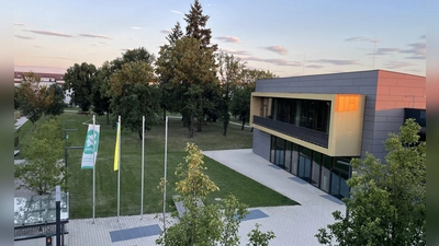 Vom Rathaus aus werden die Geschicke der Gemeinde Gilching geleitet.  (Foto: pst)