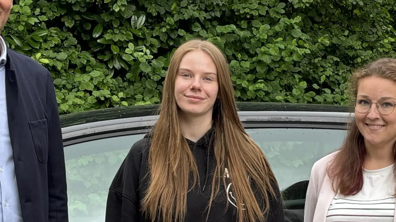 Ausbildungsstart bei AWISTA Starnberg: v.l. Vorstand Christoph Wufka, Auszubildende Julia Lutomski, Ausbilderin Laura Wastian und Personalleiter Sebastian Roth. (Foto: AWISTA)