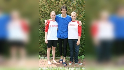 Für die SSG Neptun Germering waren (von links) Stefanie Weber, Andreas Telian und Julia Gogl bei den Süddeutschen Meisterschaften am Start. (Foto: pi)
