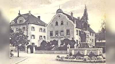 Metzgerbetrieb im Neurenaissance-Stil: Das Bürgerhaus in der Pelkovenstraße 55 wurde 1985 erbaut und war gut hundert Jahre ein Metzgerbetrieb. (Foto: GS Laturell/Mooseder)