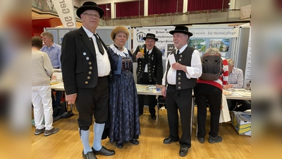 Bayerisches Brauchtum pflegt der Heimat- und Volkstrachtenverein d'Parsberger Germering. (Foto: Patrizia Steipe)