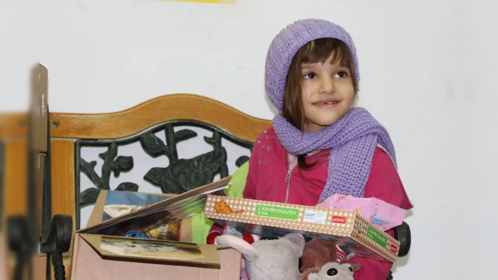 Die gefüllten Geschenkkartons werden an Kinder in verschiedenen Ländern Osteuropas verteilt. Die Pakete aus Oberbayern gehen heuer nach Serbien. (Foto: ADRA Deutschland )