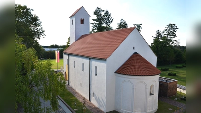 Ein echtes Kleinod: die 2013 nach Renovierung wiedereröffnete Kirche St. Aegidius in Keferloh. (Foto: Stephan Simon)