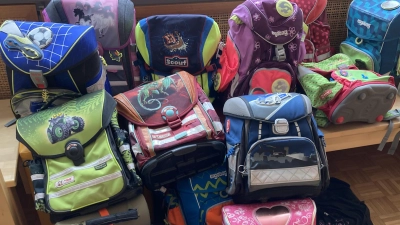 Eine große Auswahl an Schulranzen gibt es auf dem Schulranzen-Basar des Kinderschutzbund Starnberg e.V. am Freitag, 10. März. (Foto: Kinderschutzbund Starnberg e.V.)