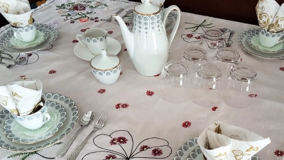 Alle Bogenhauser Senioren sind zum gemeinsamen Frühstück im Pfarrsaal St. Rita eingeladen. (Symbolbild: bas)