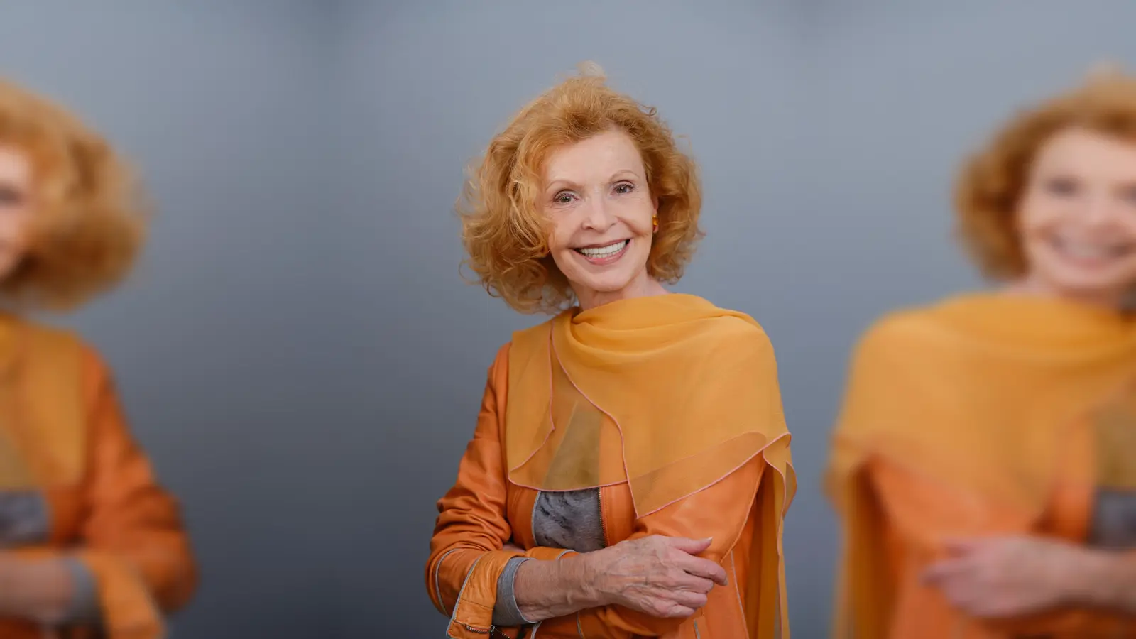 Die 78-jährige Jutta Kammann liest im AWO-Begegnungszentrum am Reinmarplatz aus ihren Lebenserinnerungen. (Foto: Robert Brembeck)