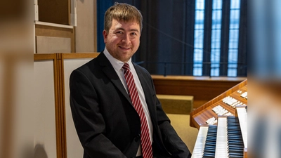 Bastian Fuchs, Organist an der Mariahilfkirche in der Münchner Au, gibt im Orgelzentrum Valley ein Konzert. (Foto: privat)