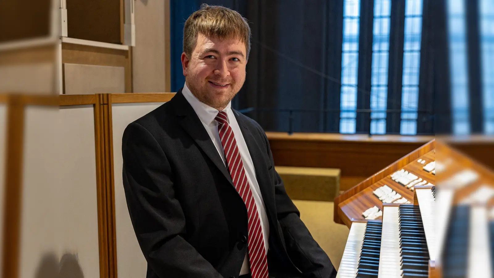 Bastian Fuchs, Organist an der Mariahilfkirche in der Münchner Au, gibt im Orgelzentrum Valley ein Konzert. (Foto: privat)