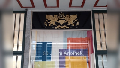 20 Jahre lang war die Artothek unter den Arkaden im Rosental beheimatet. Ab Herbst öffnet sie in der Burgstraße 4 wieder. Bis dahin ist Pause. (Foto: mha)
