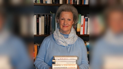 Auch in diesem Herbst verwöhnt Literaturkennerin Ulrike Wolz ihre Zuhörer mit handverlesenen Empfehlungen. (Foto: VA)