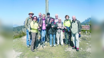 Die Wandergruppe des TSV Eintracht Karlsfeld auf der Walleralm. (Foto: pi)