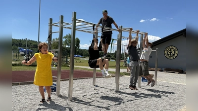 Testen die neue Anlage (v.l.): Claudia Bruns, Juri Gölitz, Flo Hagena, Michael Sturm und Christian Lekies. (Foto: pst)