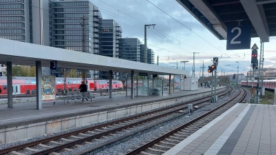 Am S-Bahnhof Leuchtenbergring kam es zu einem Polizeieinsatz. Zwei Personen wurden verletzt. (Archivbild: bas)