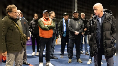 In sportlicher Freundschaft verbunden: Robby Rajber und Robert Reisinger. (Foto: Anne Wild)