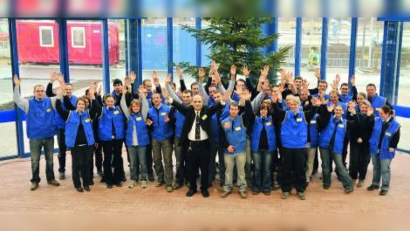 Das Team der Praktiker-Filiale Am Gleisdreieck freut sich auf die Eröffnung am kommenden Montag, 14. Dezember. (Foto: nw)