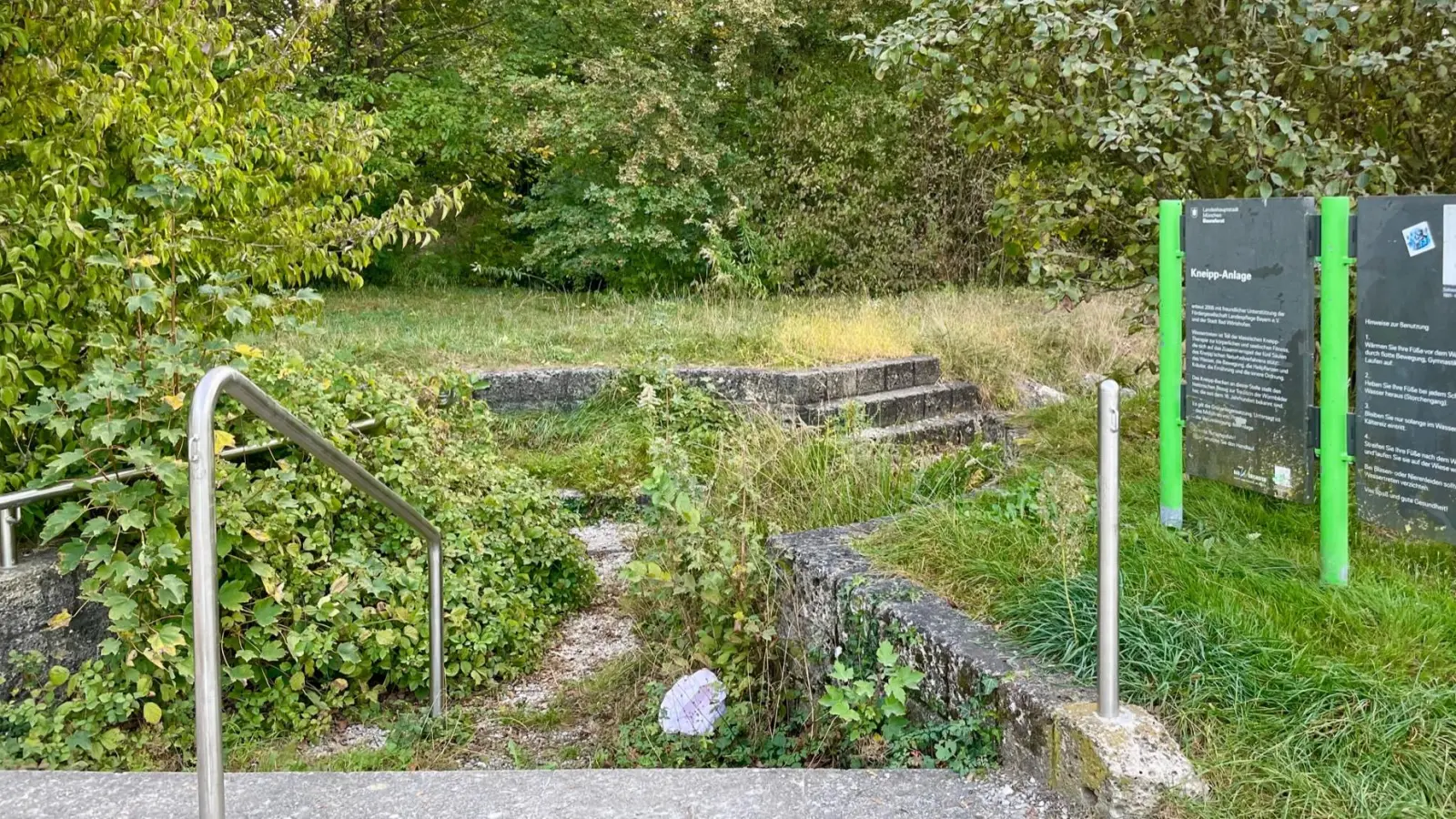 Seit Anfang 2018 ist das Kneipp-Becken an der Servetstraße außer Betrieb. (Foto: bb)