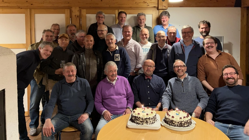 Seid 25 Jahren gibt es den Männerstammtisch Martinsried. Am 26. Juli wird dieses Jubiläum mit einem Grillfest gefeiert. (Foto: Männerstammtisch Martinsried)