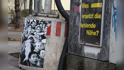 Während der Corona-Pandemie plakatierte Bohnenstengel seine Arbeiten im öffentlichen Raum. Jetzt sind sie im Guardini90 zu sehen. (Foto: Andreas Bohnenstengel)
