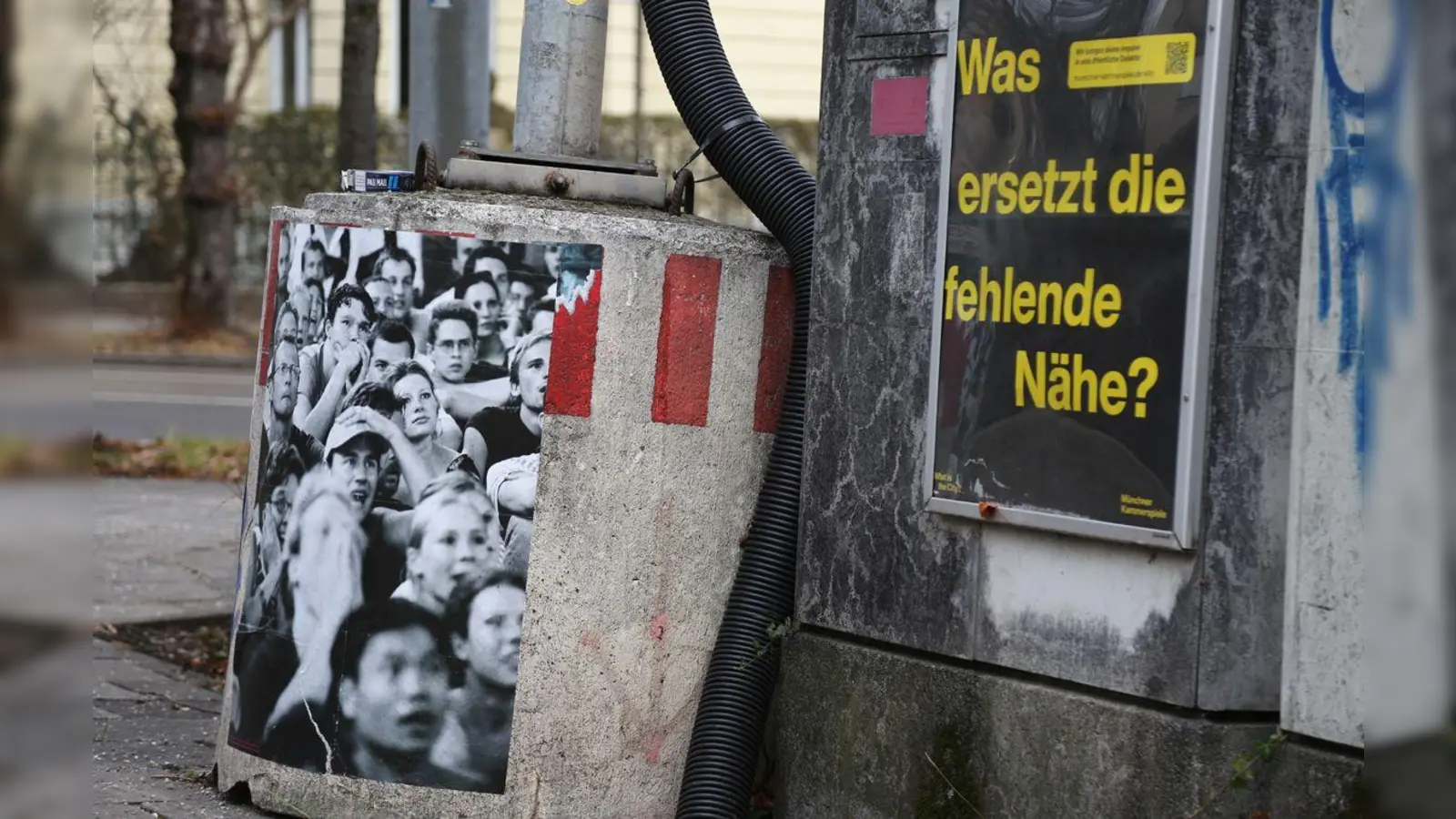 Während der Corona-Pandemie plakatierte Bohnenstengel seine Arbeiten im öffentlichen Raum. Jetzt sind sie im Guardini90 zu sehen. (Foto: Andreas Bohnenstengel)
