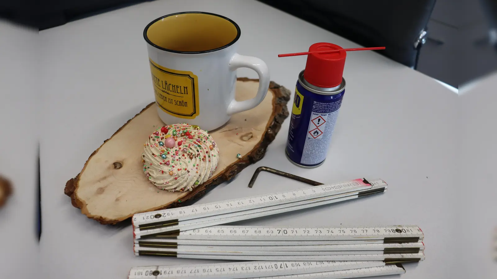 Wie der Name schon sagt, warten auch Kaffee und Kuchen auf die Besucher des Reparaturcafés.  (Symbolbild: mha)