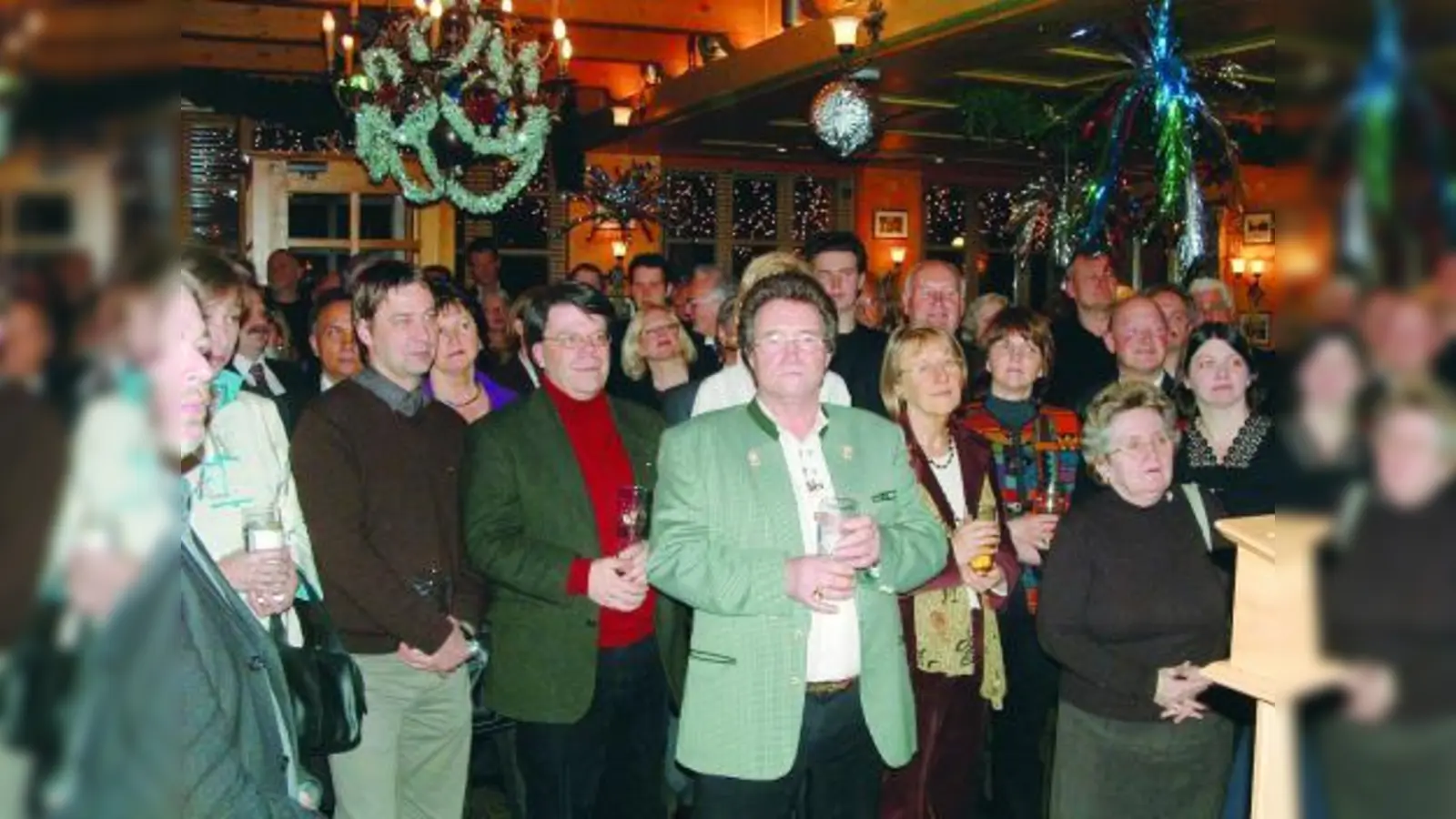 Volles Haus: Kommunikation ist groß geschrieben beim Neujahrsempfang des Bezirksausschusses. Vertreter der Neuhauser und Nymphenburger Institutionen und Vereine nehmen den Termin deshalb gerne wahr. (Foto: bb)