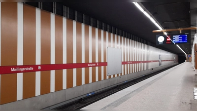 Die U-Bahnstation Maillingerstraße wurde 1983 eröffnet. Jetzt wird der Bahnhof saniert, barrierefrei ausgebaut und brandschutztechnisch erneuert. (Foto: Beatrix Köber)