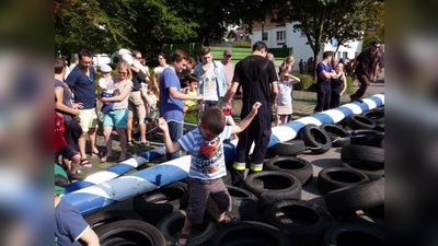Am Samstag wird der alte Kirchseeoner Maibaum weichen müssen.  (Foto: Aktion Maibaum Kirchseeon)