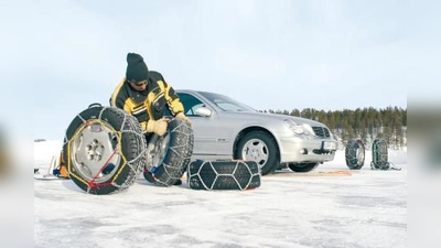 Bei extremen Bedingungen reicht häufig das Profil der Winterpneus allein nicht aus. Dann sind Schneeketten unverzichtbar, um bei Eis und Schnee sicher voran zu kommen. (Foto: ADAC)